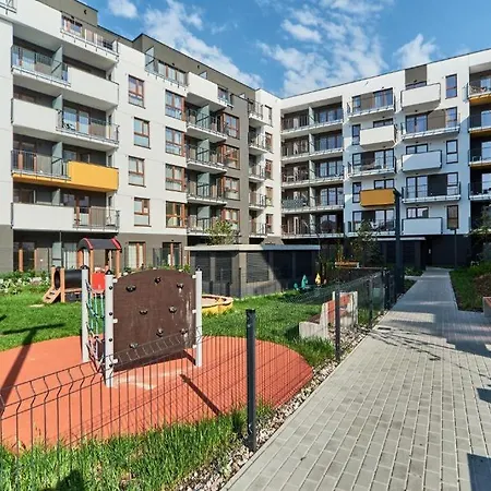 Modern Bialoleka With Garden - Book It * Varšava